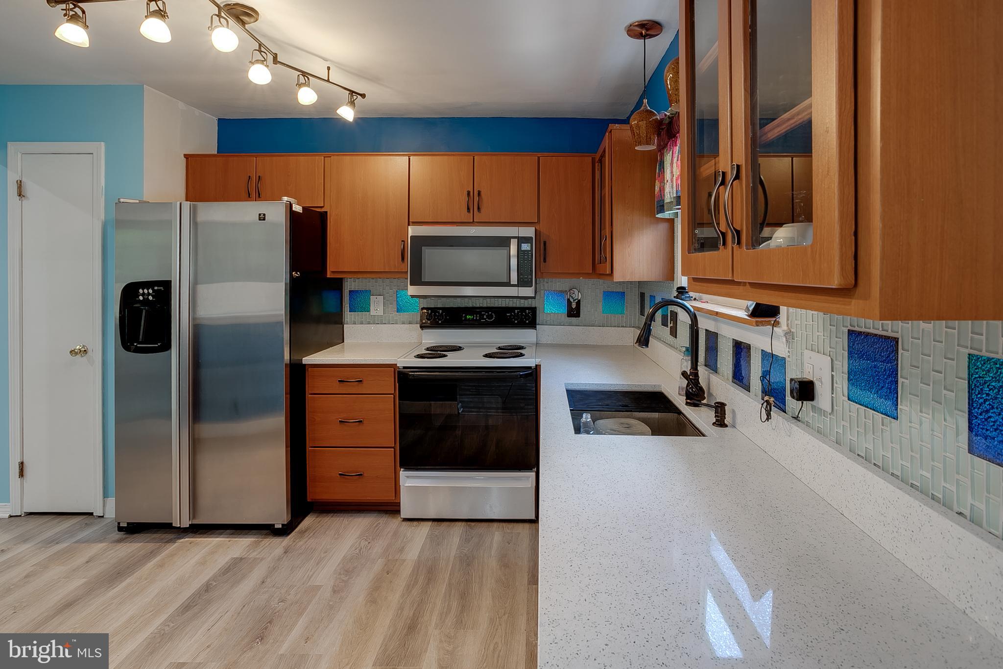 260 Peppermill Road West Berlin, NJ 08091 - Photo 6 of 24 Eat in Kitchen