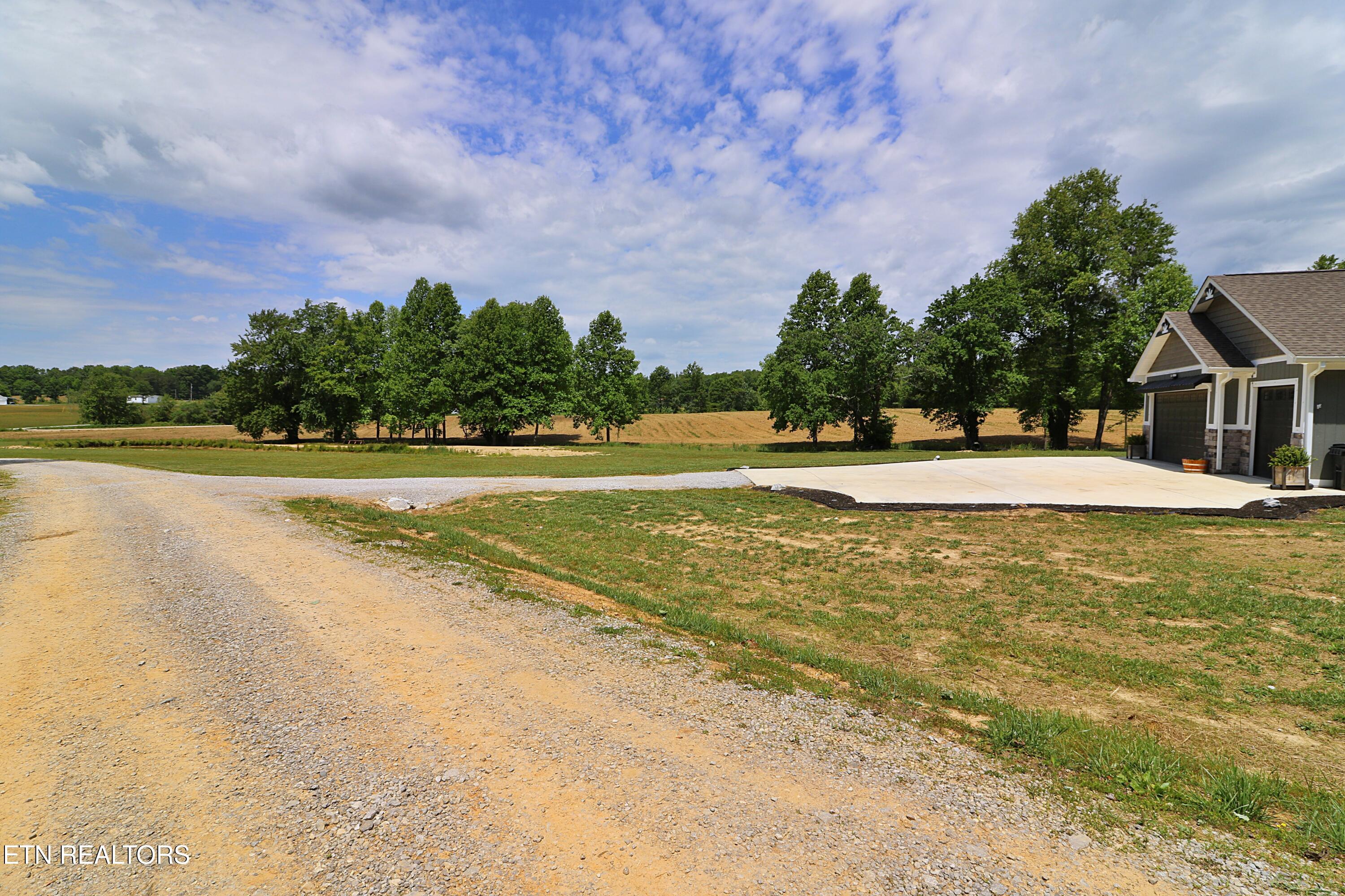 301 Lowin Fields Pvt Road Winfield, TN 37892 - Photo 36 of 49 094A3615