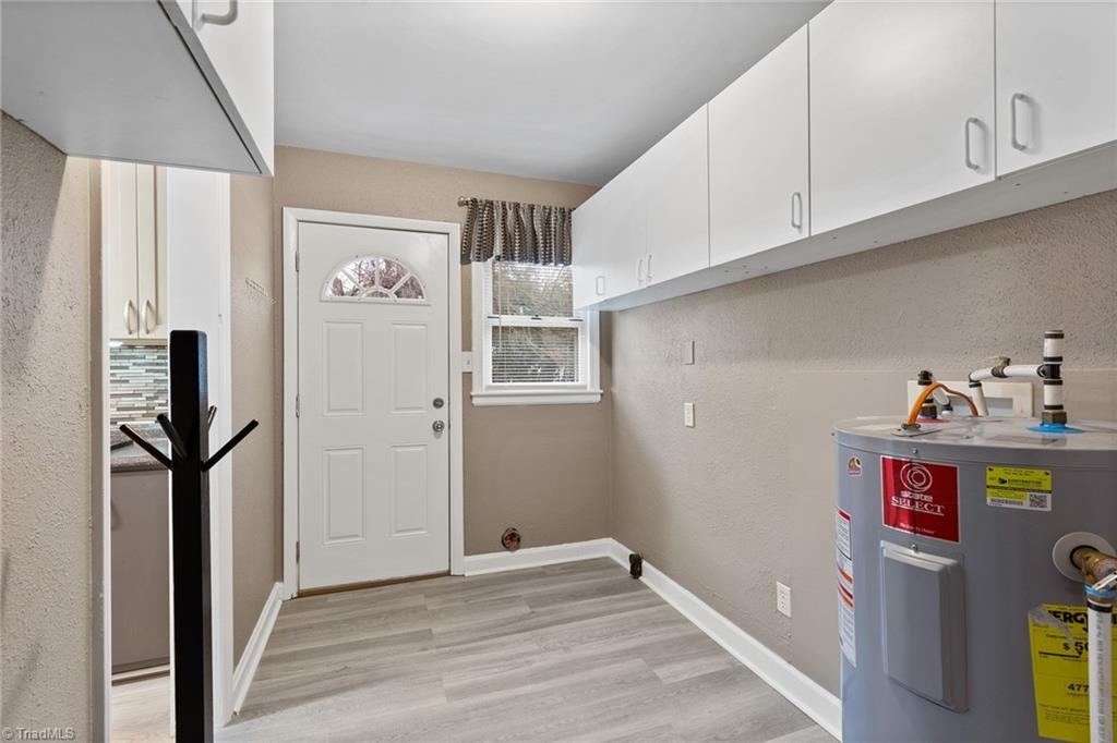 209 Oakview Road High Point, NC 27265 - Photo 14 of 27
