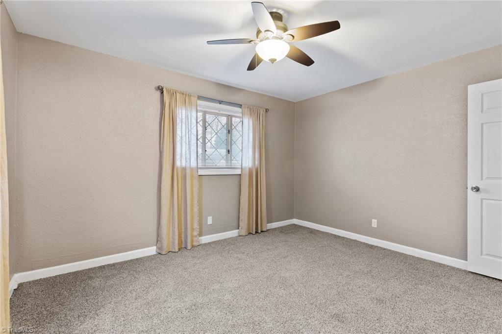 209 Oakview Road High Point, NC 27265 - Photo 24 of 27