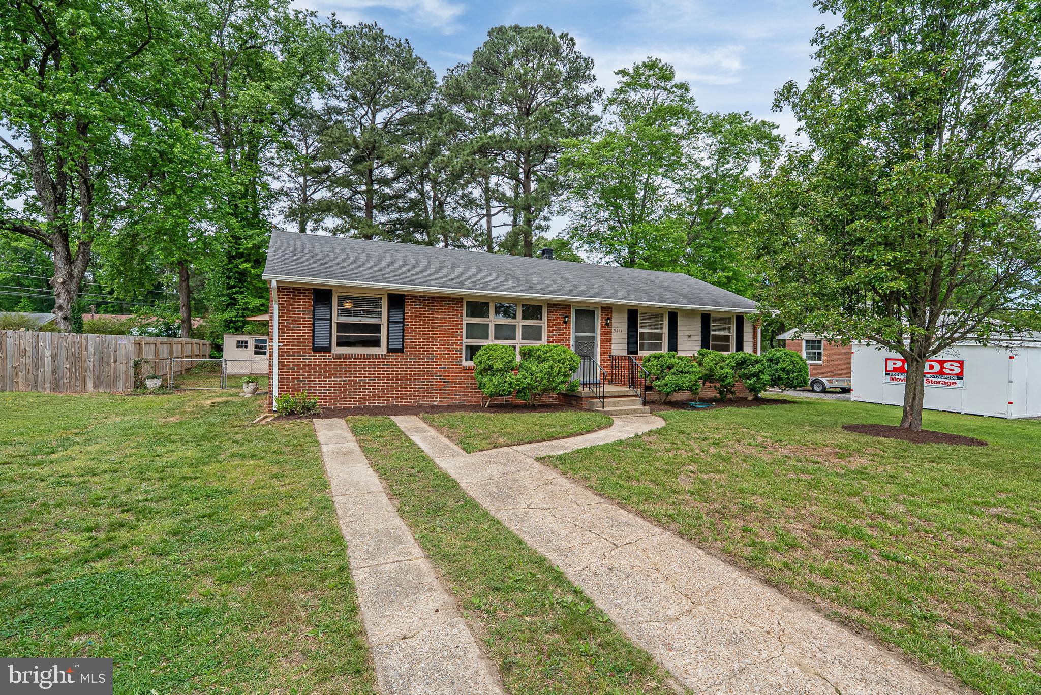9714 Drexel Lane Henrico, VA 23228 - Photo 2 of 29