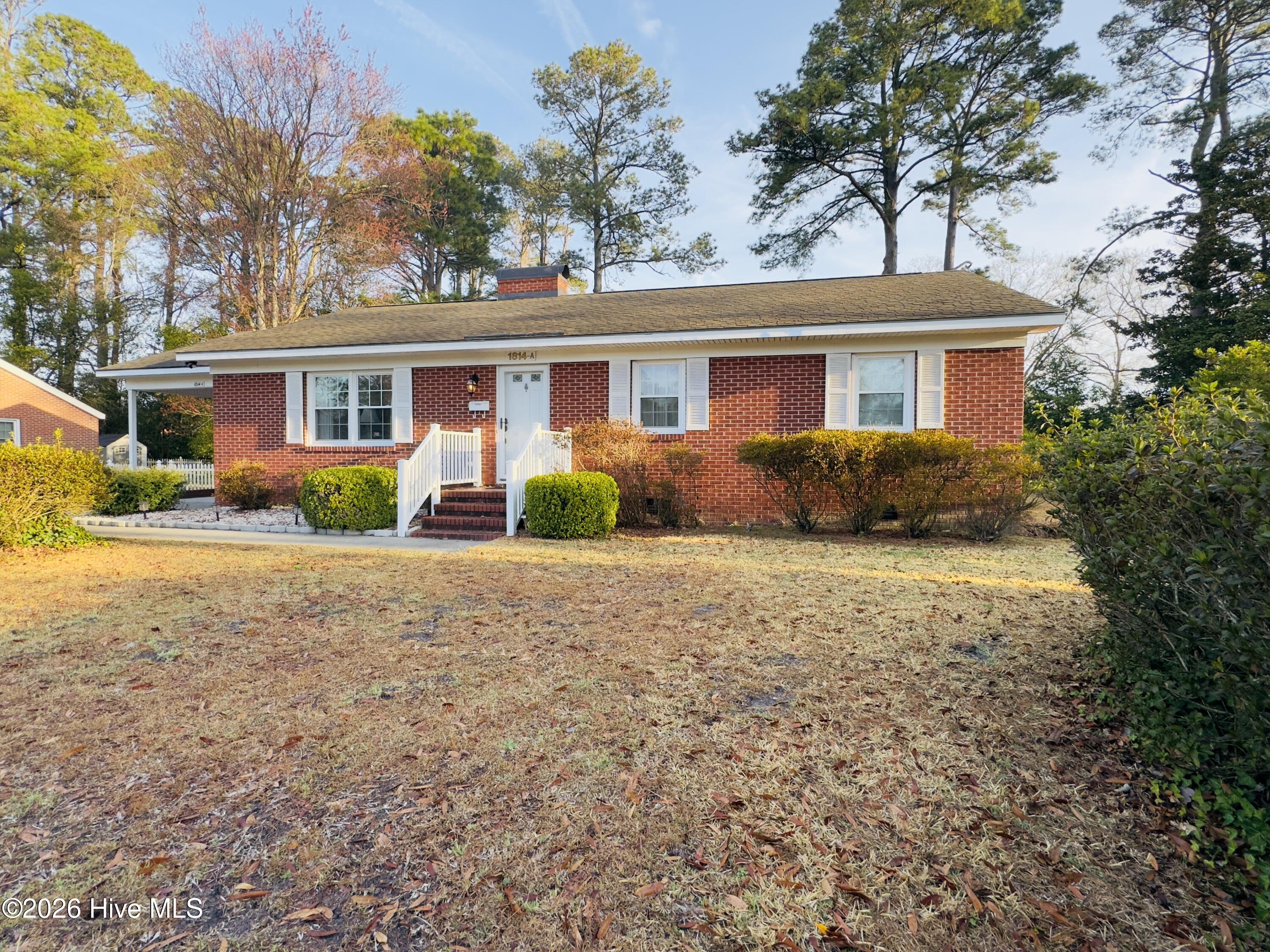 1814 A Tryon Road New Bern, NC 28560 - Photo 2 of 38 IMG_1187