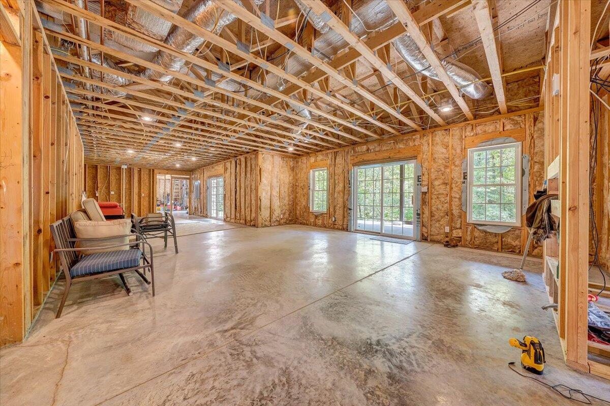 46 Claybrook Court Blue Ridge, VA 24064 - Photo 52 of 76 52-MIB09428