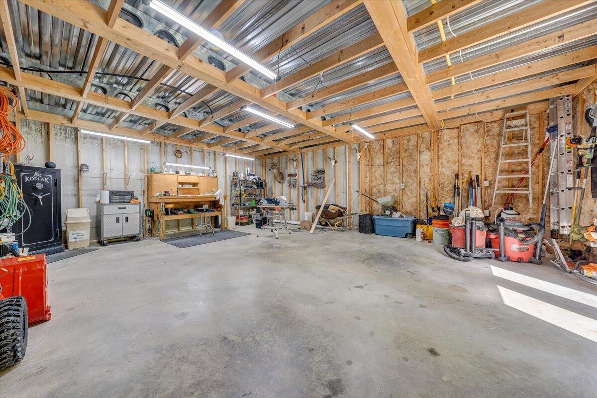 46 Claybrook Court Blue Ridge, VA 24064 - Photo 59 of 76 59-MIB09443