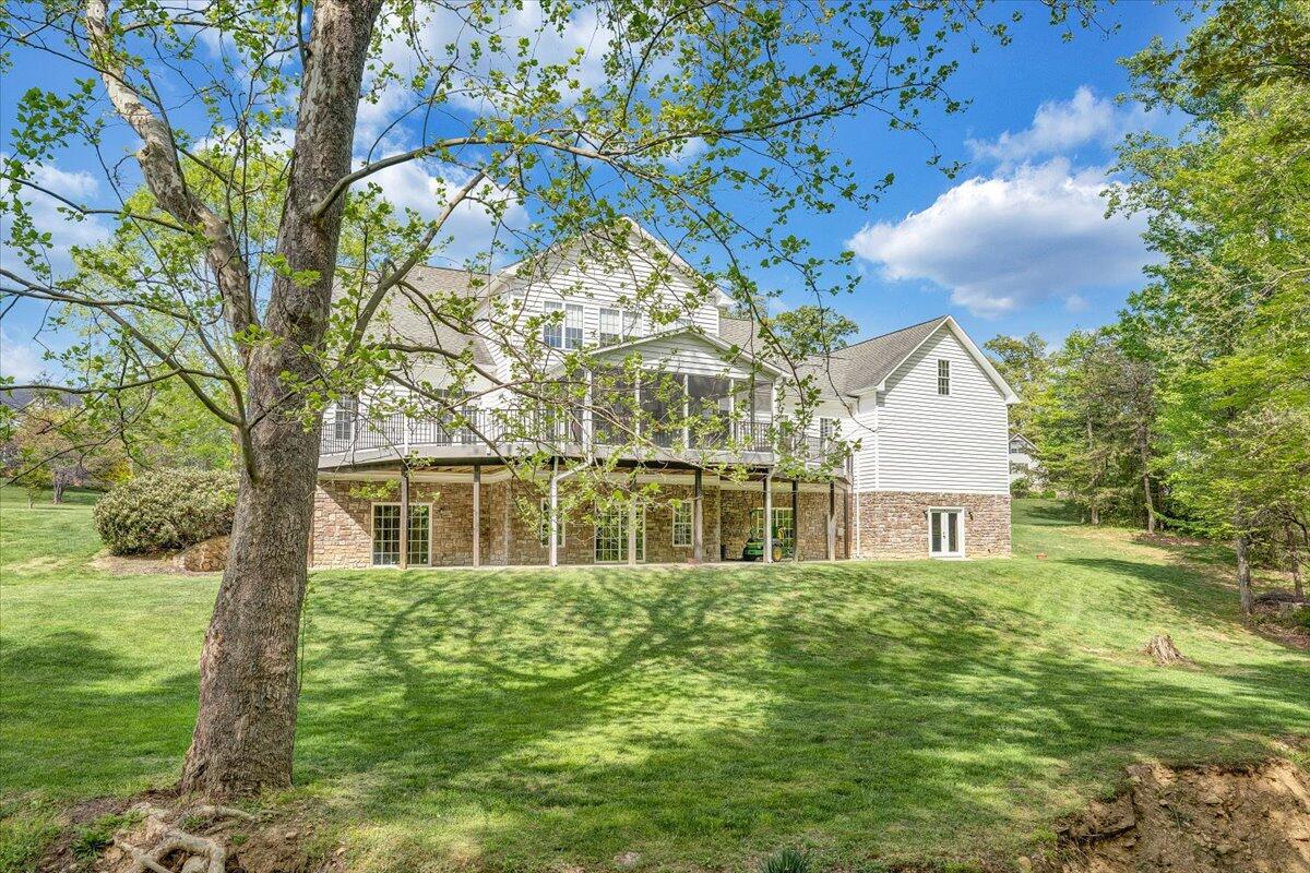 46 Claybrook Court Blue Ridge, VA 24064 - Photo 70 of 76 70-MIB09494