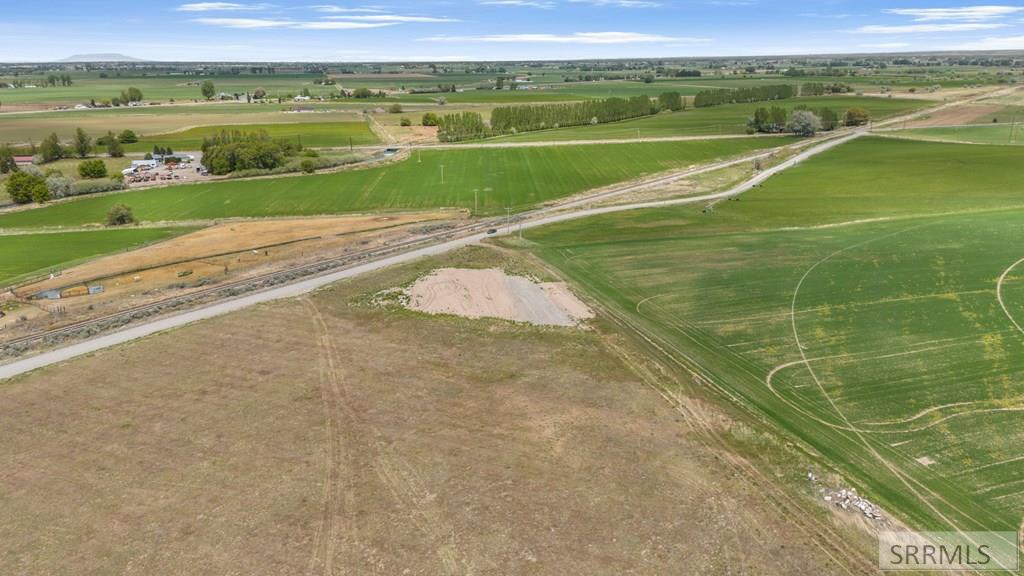 6480 North Foothill Road Idaho Falls, ID 83401 - Photo 3 of 17