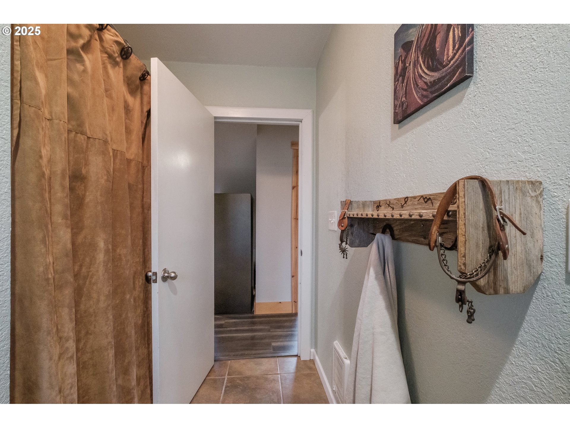 34949 Bond Road Lebanon, OR 97355 - Photo 11 of 41