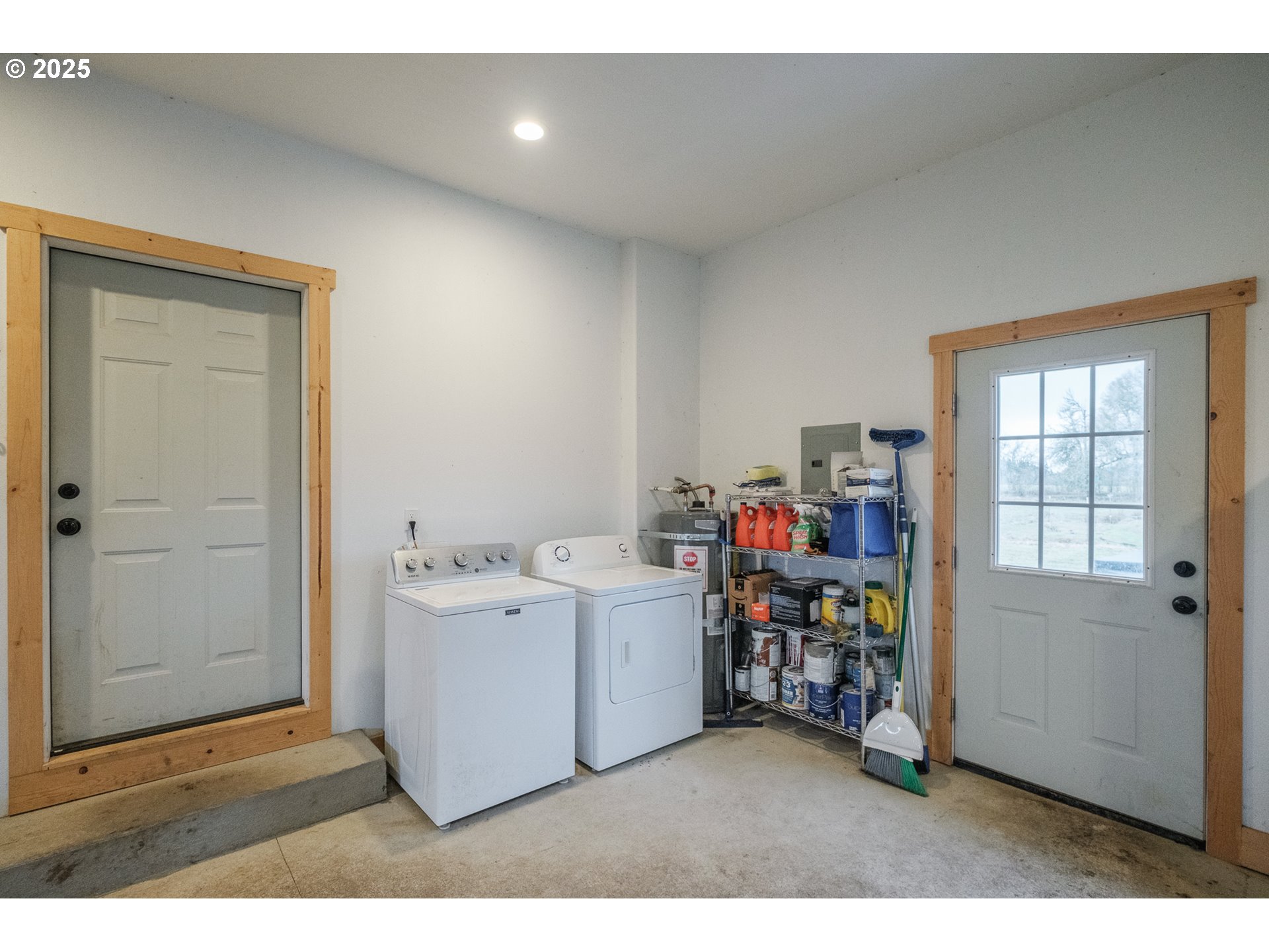34949 Bond Road Lebanon, OR 97355 - Photo 16 of 41
