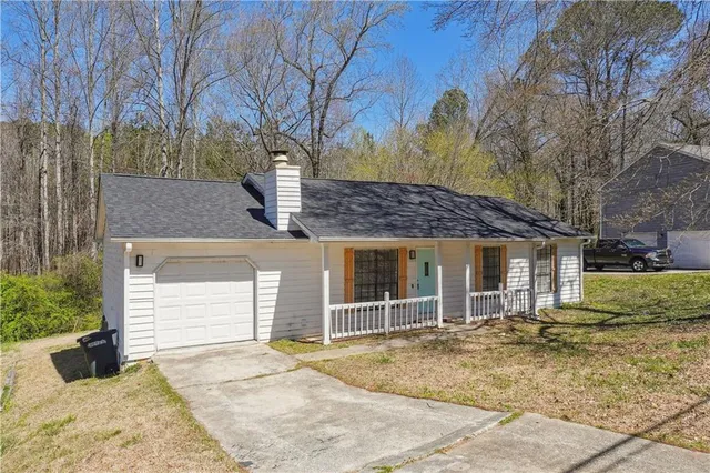 $1,950 | 1063 Salisbury Trail, Riverdale, GA 30296