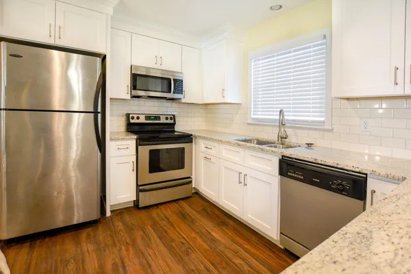 $2,730 | 404 Rotherwood Drive, Charleston, SC 29407