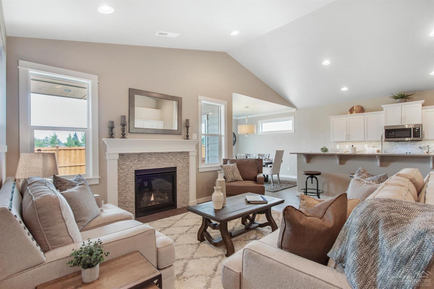 3517 Southwest Antelope Court Redmond, OR 97756 - Photo 10 of 24 Additional Photo