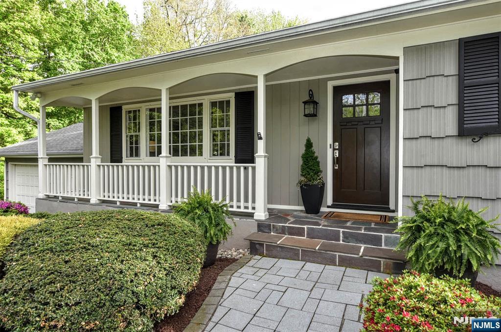 60 Dimmig Road Upper Saddle River, NJ 07458 - Photo 9 of 40 front view of a house