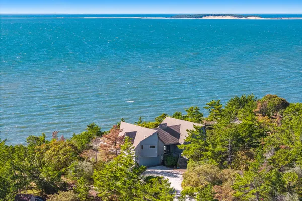 $3,775,000 | 344 King Phillip Road, Wellfleet, MA 02667