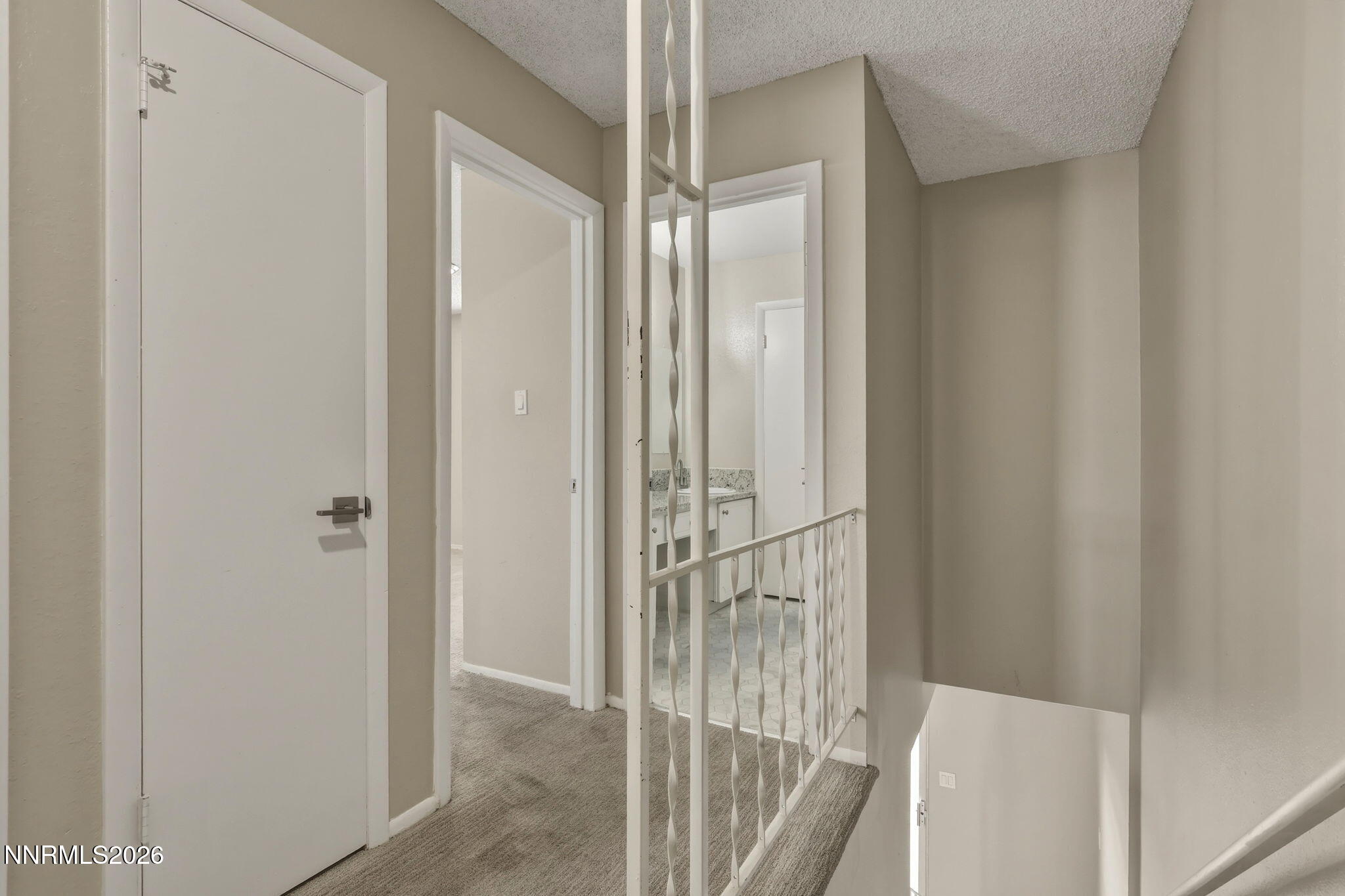 585 Smithridge Park Reno, NV 89502 - Photo 12 of 30 13-web-or-mls-IMG_7049