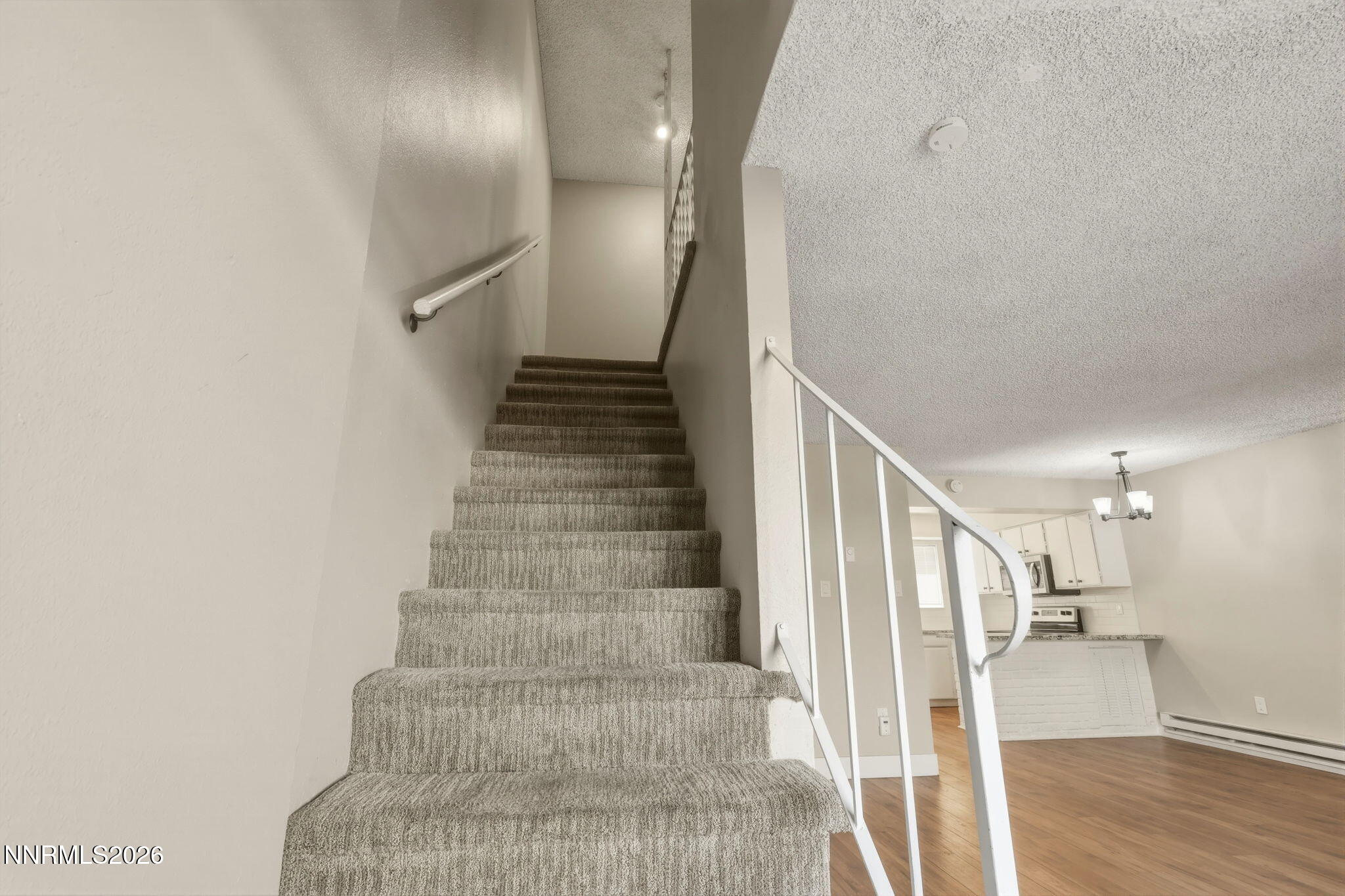 585 Smithridge Park Reno, NV 89502 - Photo 13 of 30 14-web-or-mls-IMG_7046
