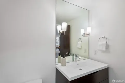 $1,149,000 | 2200 Sacramento Street, Unit 205, San Francisco, CA 94115