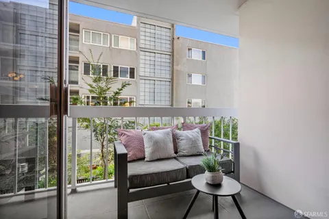 $1,149,000 | 2200 Sacramento Street, Unit 205, San Francisco, CA 94115