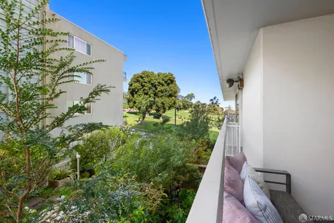 $1,149,000 | 2200 Sacramento Street, Unit 205, San Francisco, CA 94115