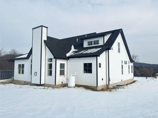 $829,900 | 75 Delmar Hill Road, Slate Hill, NY 10973