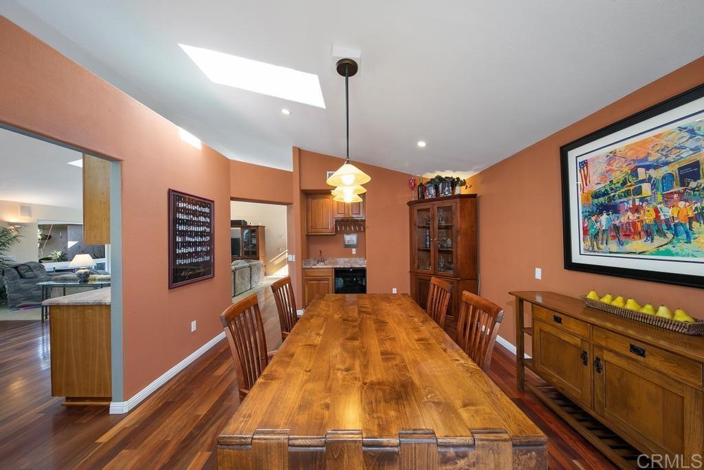 4730 Edinburgh Drive Carlsbad, CA 92010 - Photo 14 of 33 a very nice looking room with a large window