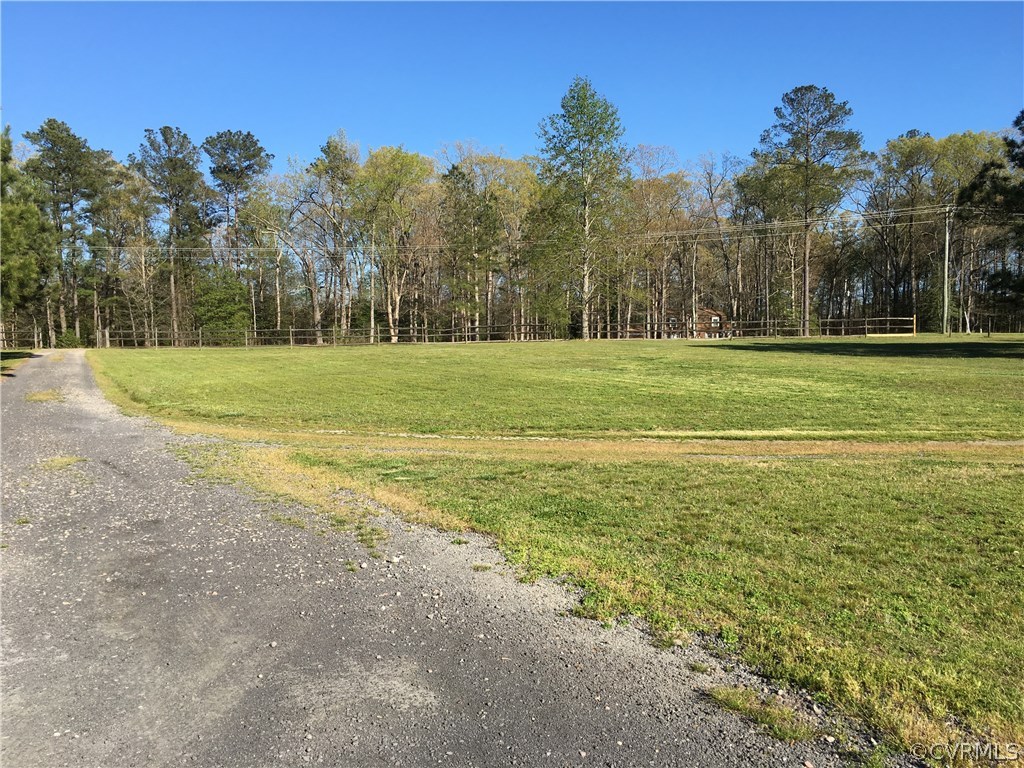 18044 Loving Union Road Disputanta, VA 23842 - Photo 4 of 14 Gallery Image 4