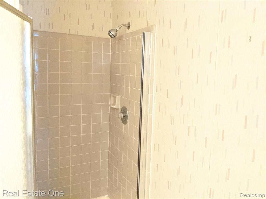 2203 London Bridge Drive Rochester Hills, MI 48307 - Photo 16 of 26