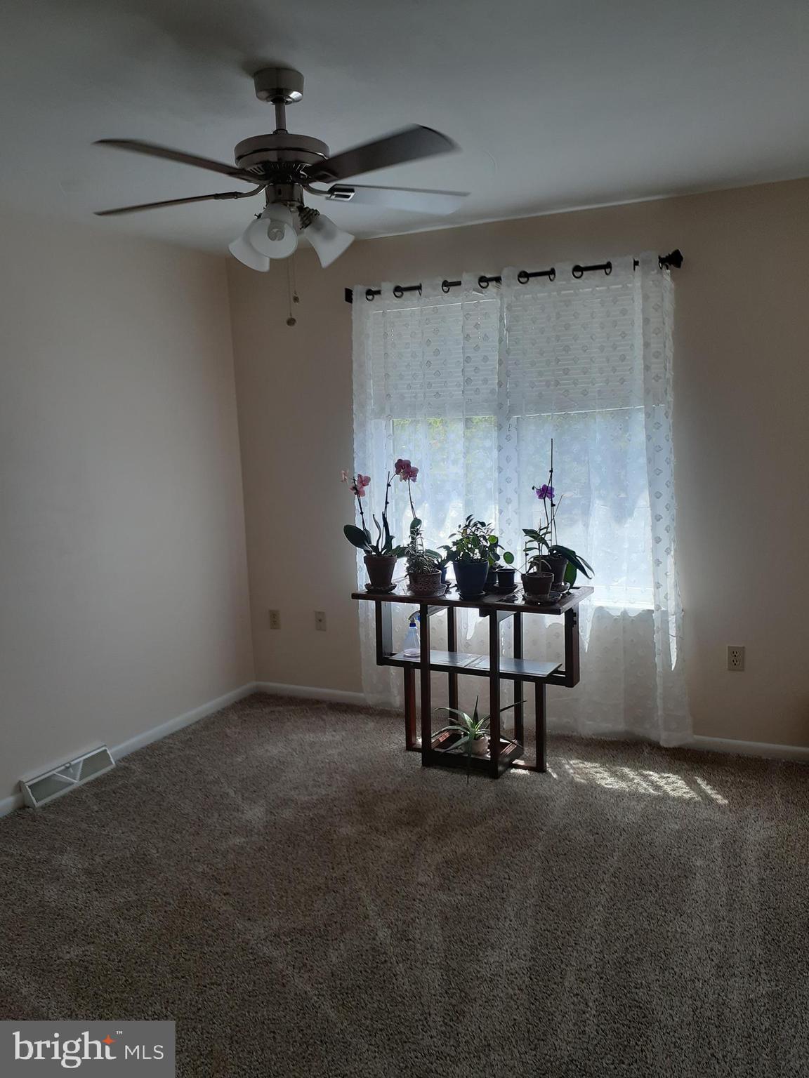 75 Azalea Way Reading, PA 19606 - Photo 17 of 26 2n d bedroom with ceiling fan