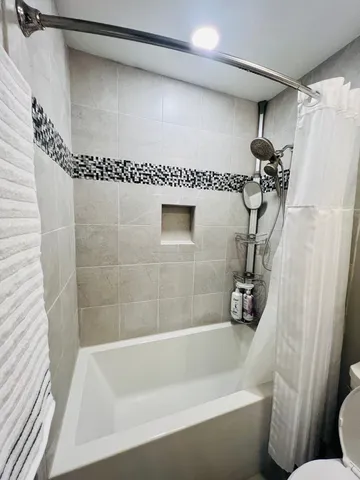 $314,000 | 2S547 Continental Drive, Warrenville, IL 60555