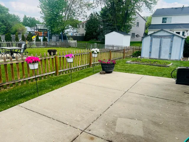 $314,000 | 2S547 Continental Drive, Warrenville, IL 60555