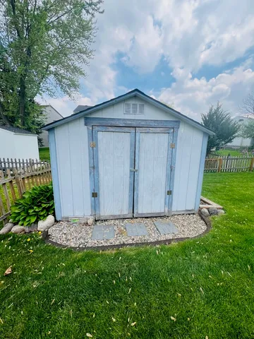 $314,000 | 2S547 Continental Drive, Warrenville, IL 60555