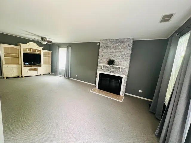 $314,000 | 2S547 Continental Drive, Warrenville, IL 60555