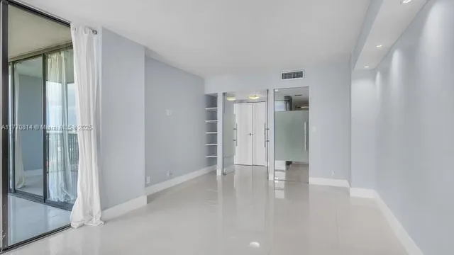 $3,000 | 20301 West Country Club Drive, Unit 2622, Aventura, FL 33180