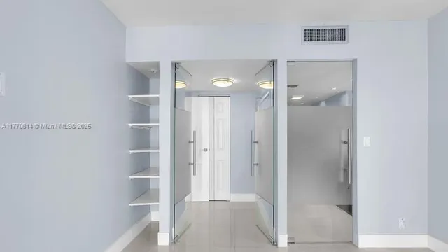 $3,000 | 20301 West Country Club Drive, Unit 2622, Aventura, FL 33180