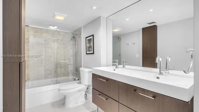 $3,000 | 20301 West Country Club Drive, Unit 2622, Aventura, FL 33180