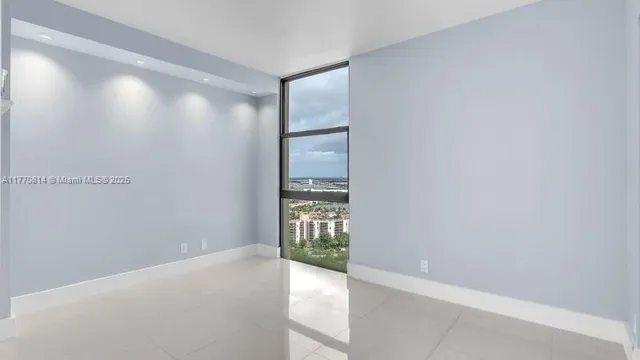 $3,000 | 20301 West Country Club Drive, Unit 2622, Aventura, FL 33180