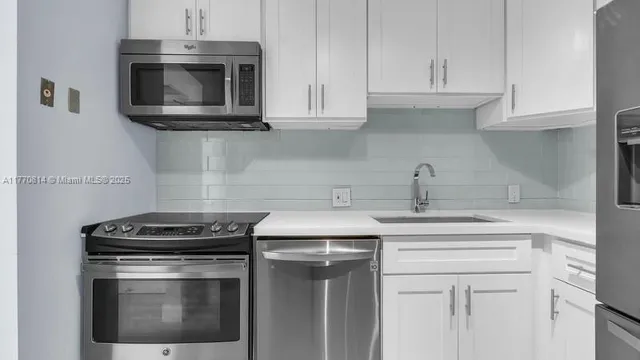 $3,000 | 20301 West Country Club Drive, Unit 2622, Aventura, FL 33180