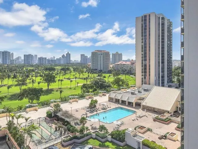 $3,000 | 20301 West Country Club Drive, Unit 2622, Aventura, FL 33180