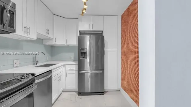 $3,000 | 20301 West Country Club Drive, Unit 2622, Aventura, FL 33180