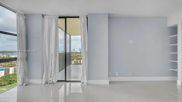 $3,000 | 20301 West Country Club Drive, Unit 2622, Aventura, FL 33180