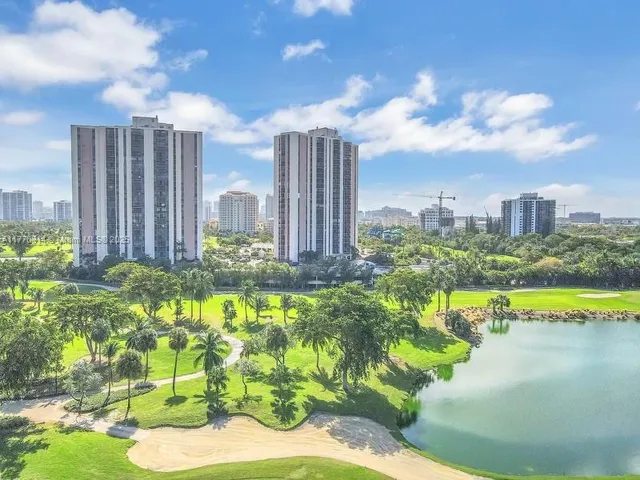 $3,000 | 20301 West Country Club Drive, Unit 2622, Aventura, FL 33180