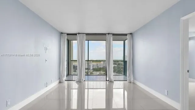 $3,000 | 20301 West Country Club Drive, Unit 2622, Aventura, FL 33180