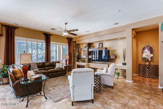 4647 North Aldea Road East Litchfield Park, AZ 85340 - Photo 5 of 31 Living Room