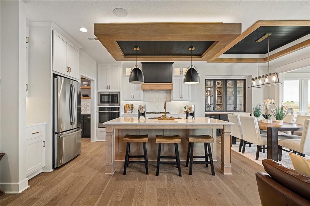 11221 South Sunray Drive Olathe, KS 66061 - Photo 13 of 57