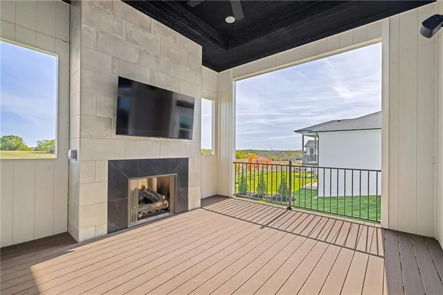 $878,390 | 11221 South Sunray Drive, Olathe, KS 66061