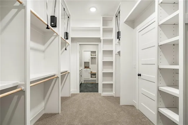 $878,390 | 11221 South Sunray Drive, Olathe, KS 66061