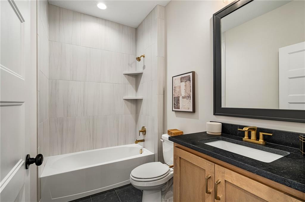 11221 South Sunray Drive Olathe, KS 66061 - Photo 37 of 57