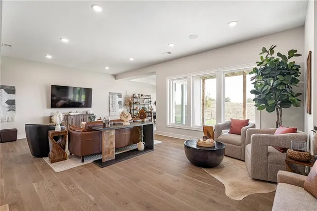 $878,390 | 11221 South Sunray Drive, Olathe, KS 66061