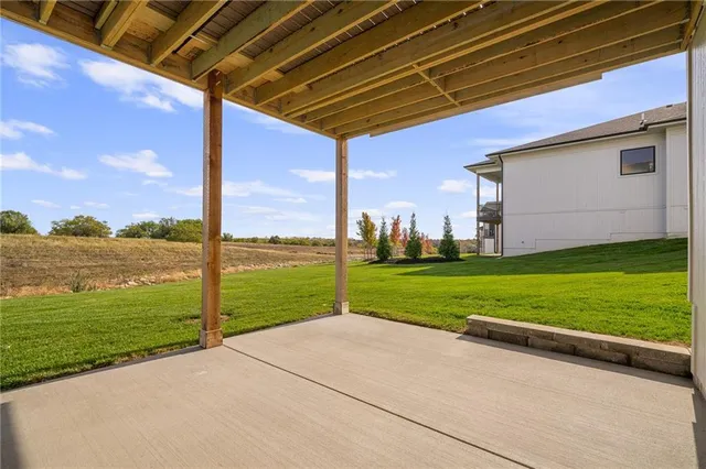 $878,390 | 11221 South Sunray Drive, Olathe, KS 66061