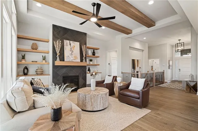 $878,390 | 11221 South Sunray Drive, Olathe, KS 66061