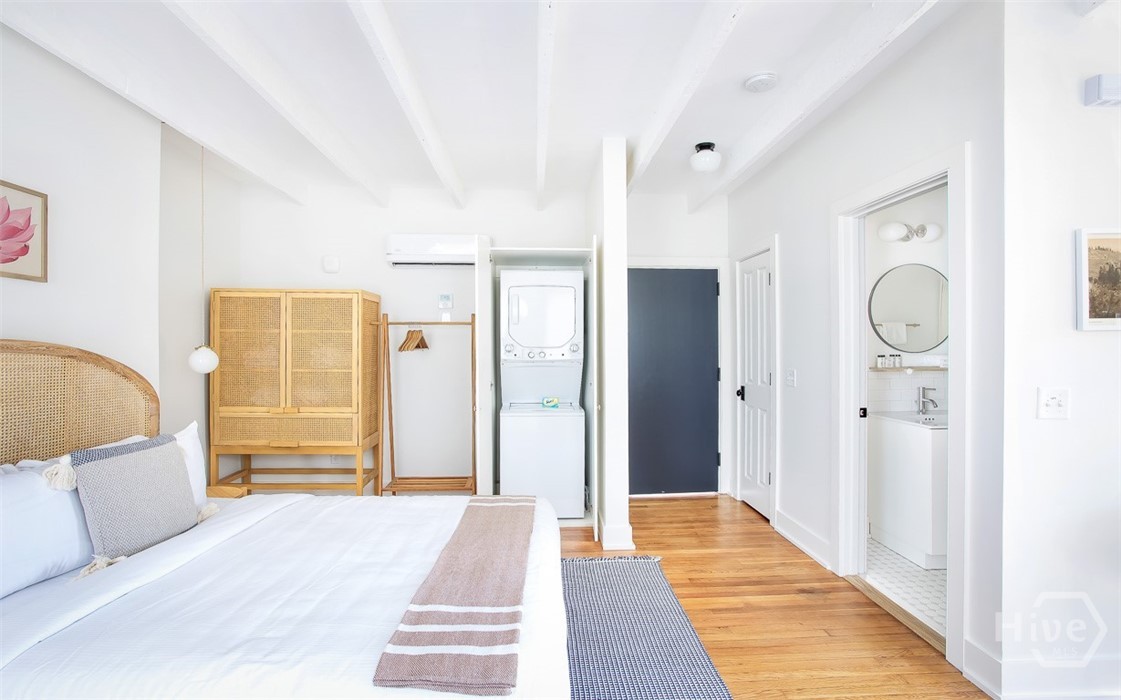 1 East Gordon Street, Unit 5 Savannah, GA 31401 - Photo 6 of 27